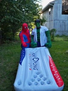 Spider Man and the Hulk with the All-American PORTOPONG